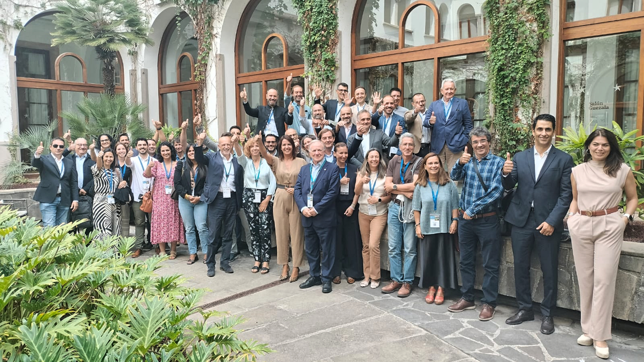 240921 Foto de familia de la clausura de las Jornadas de Movilidad
