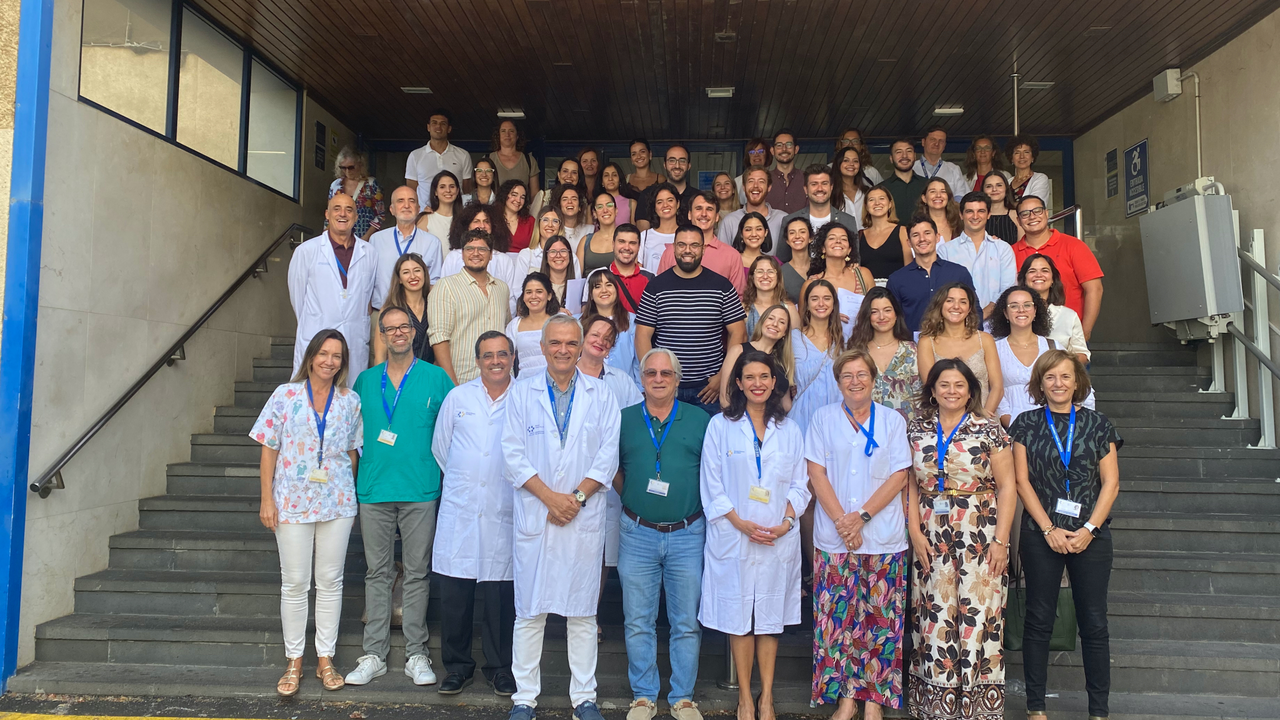 Foto de familia de la promoci&oacute;n MIR (1)