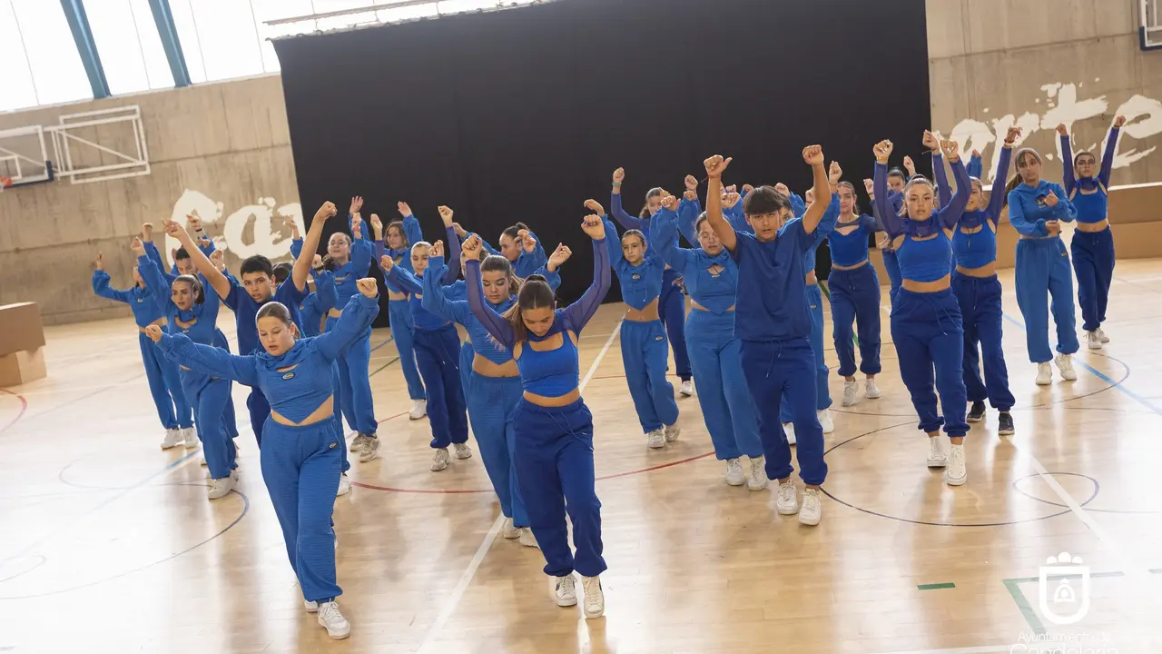 La danza es uno de los cursos que oferta la UPCAN.