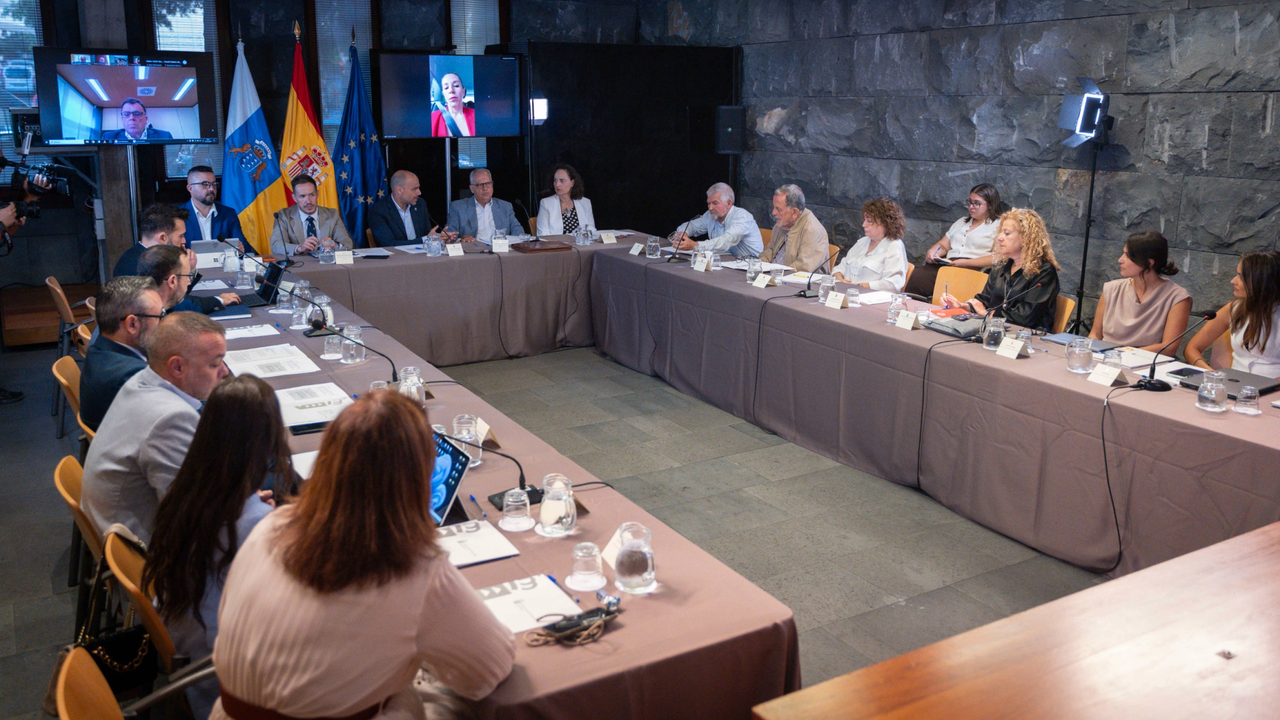 Mesa conferencia presidentes