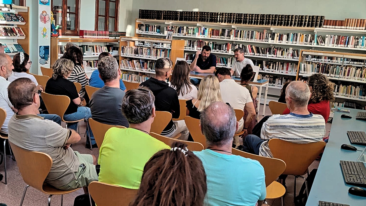Biblioteca Gu&iacute;a de Isora