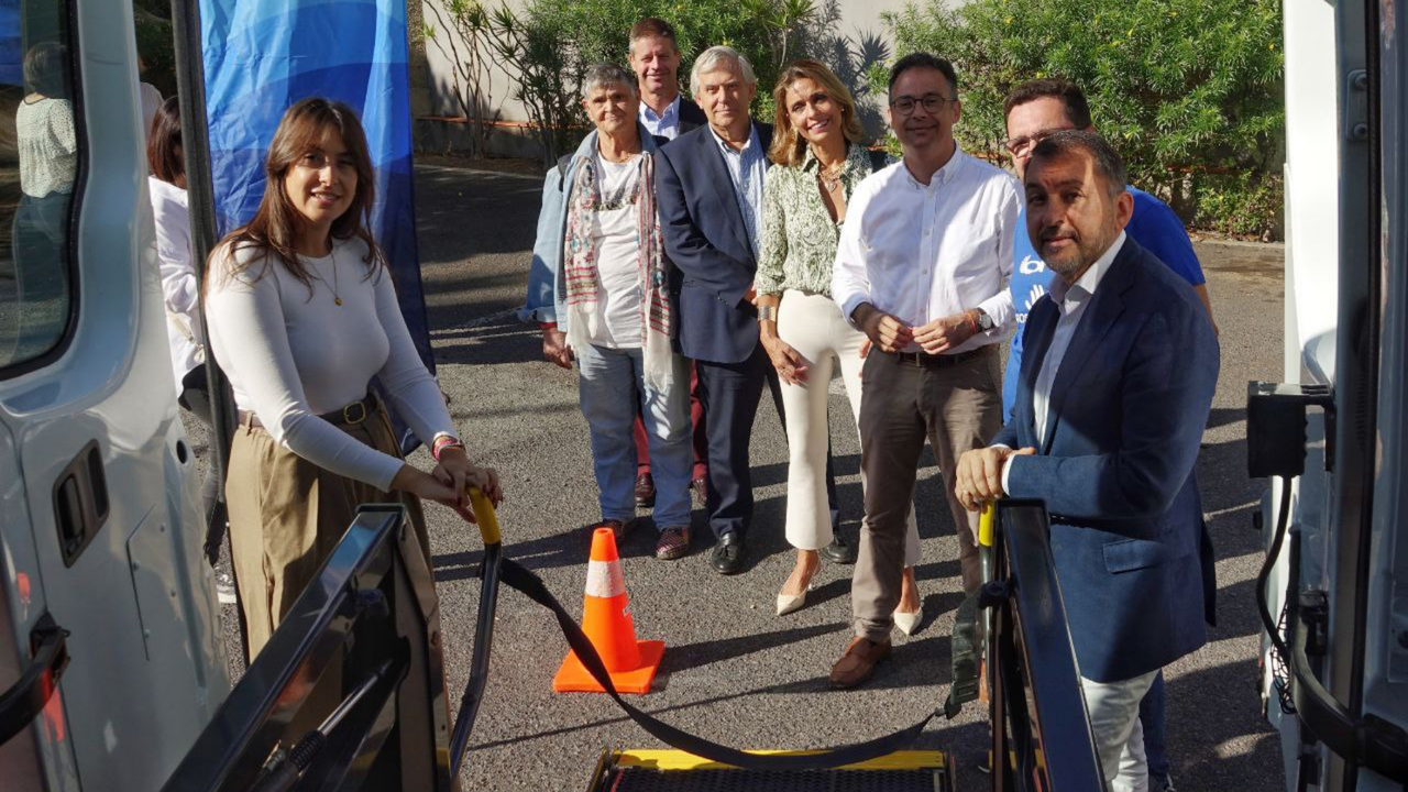 Emmasa y ONG Sonrisas y Abrigos 1(1)