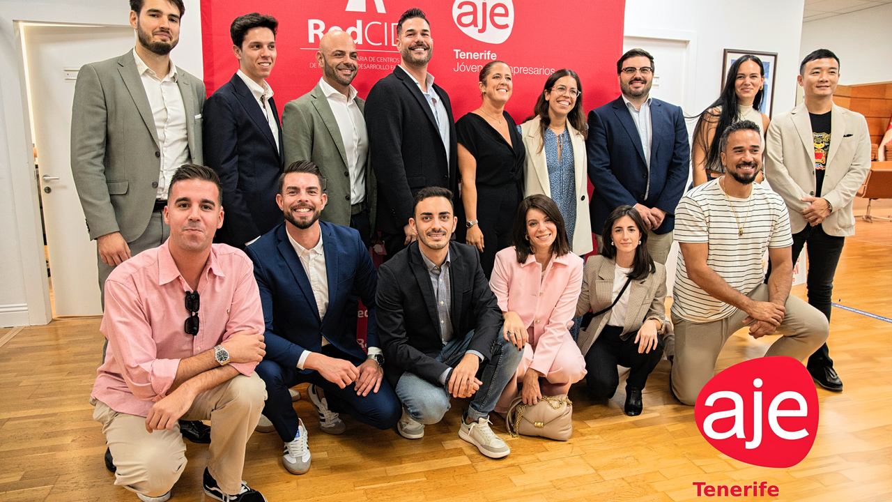 Nueva Presidenta y Junta AJE Tenerife(1)