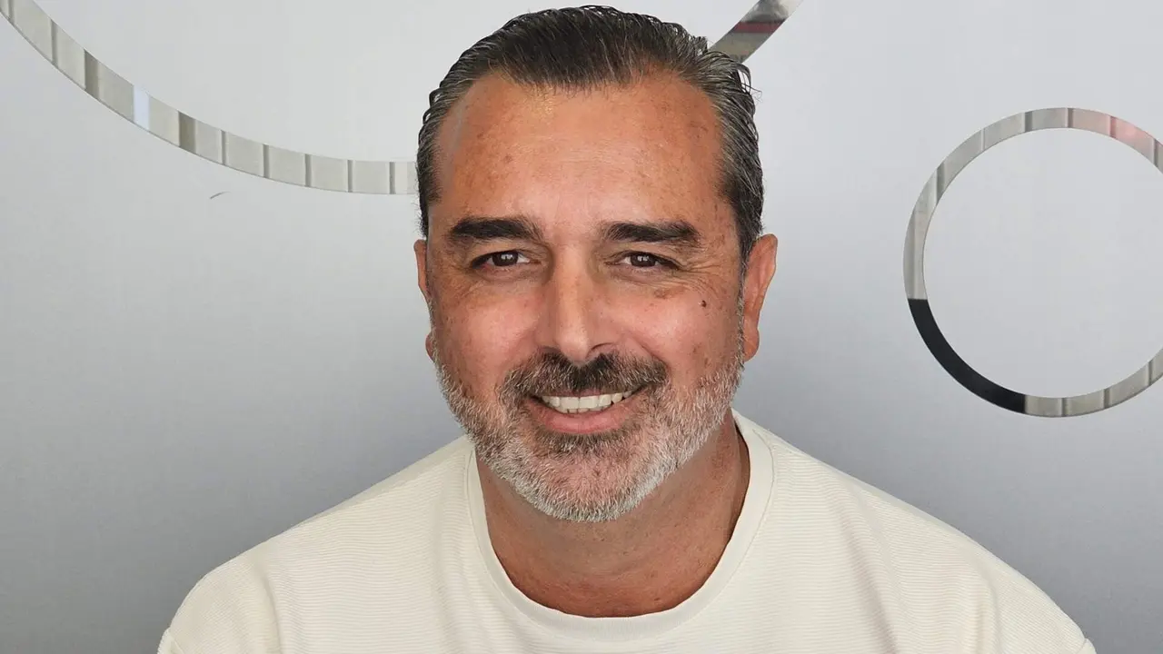 Luis Garcia en Onda Tenerife, dentro del programa 'La Carretera del Sur'. / Norchi