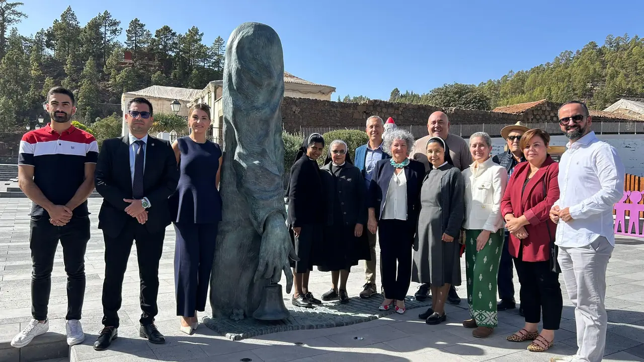 La escultura se inaugur&oacute; el pasado domingo en la plaza de San Pedro.