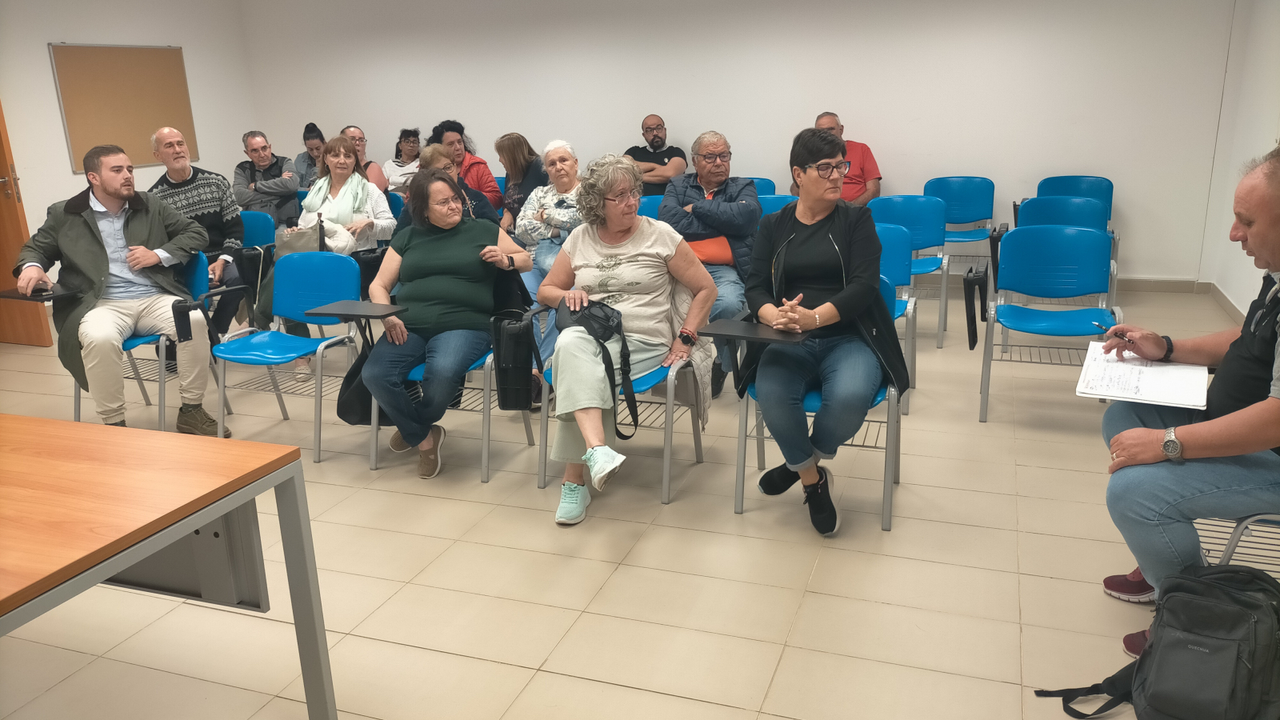 Reunion Asociaci&oacute;n de Vecinos de El Fraile