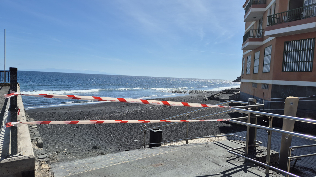 Cierre playas de Candelaria 2025-02-21 at 13