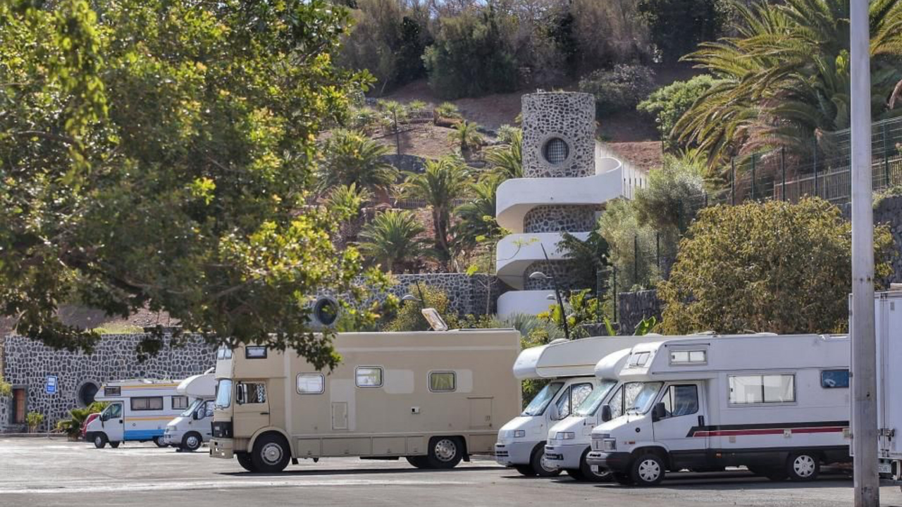 250221 Caravanas en el Palmetum(1)