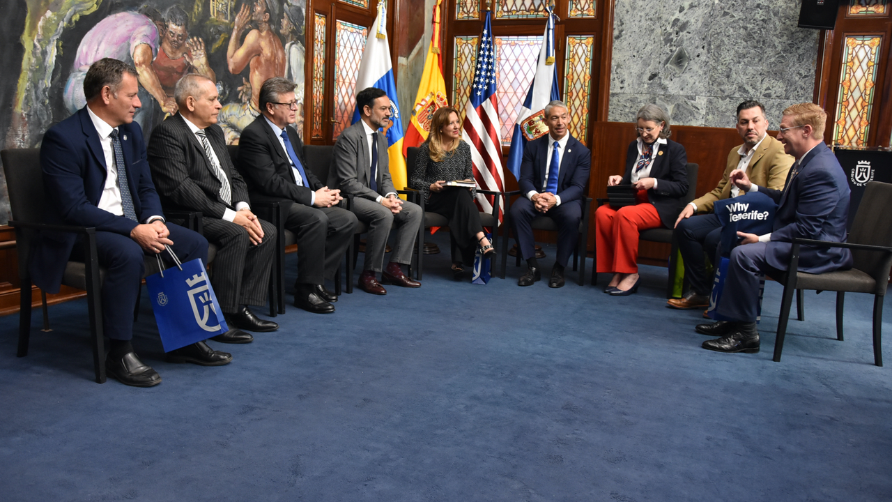 Visita al Cabildo del allcalde de San Antonio de Texas 4(1)