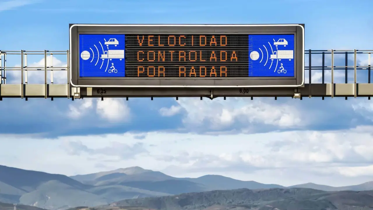 Avisar de d&oacute;nde est&aacute;n los radares de tr&aacute;fico ya es legal.