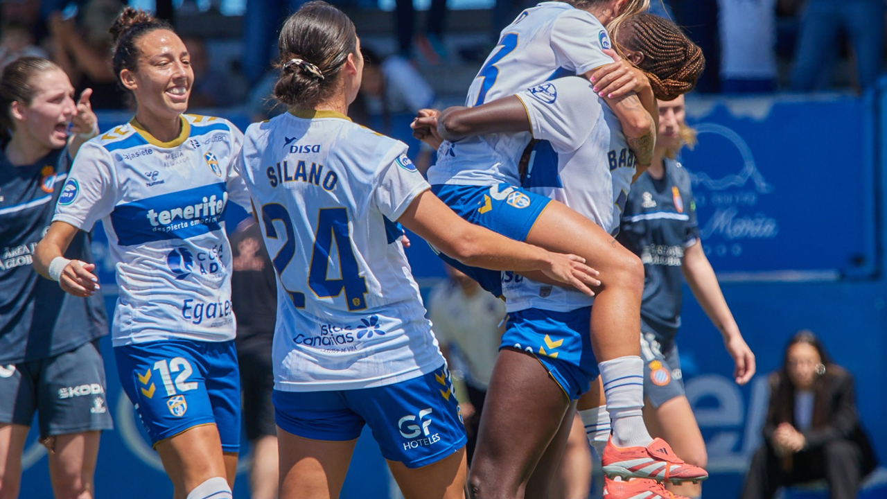 Casta Adeje Tenerife Egatesa celebraci&Atilde;&sup3;n de gol(1)