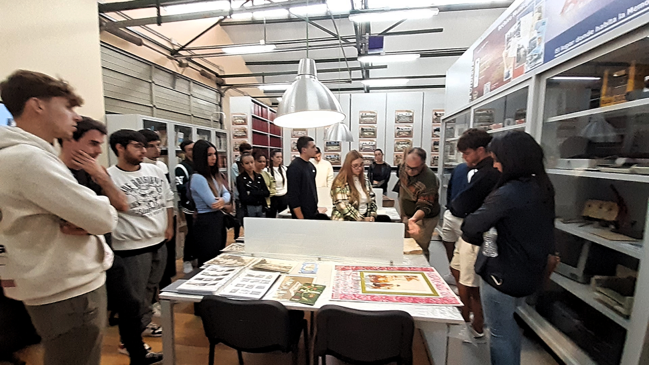 visita de estudiantes al archivo municipal(1)