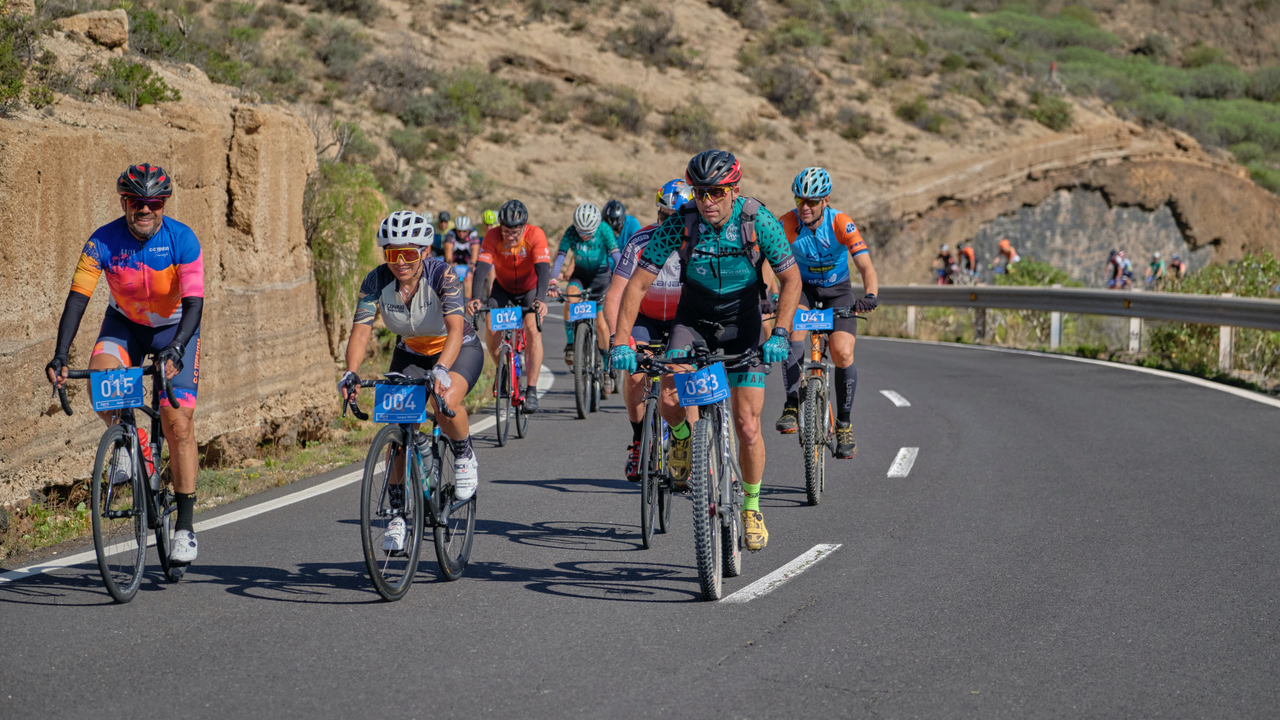 El domingo 7 de abril tiene  lugar la segunda y &uacute;ltima jornada de cicloturismo de los VII Juegos M&aacute;ster en la modalidad de carretera. Fue un recorrido circular de 24 kil&oacute;metros por la comarca sureste entre G&uuml;&iacute;mar y Fasnia, con salida y llegada en la plaza de El Escobonal.
