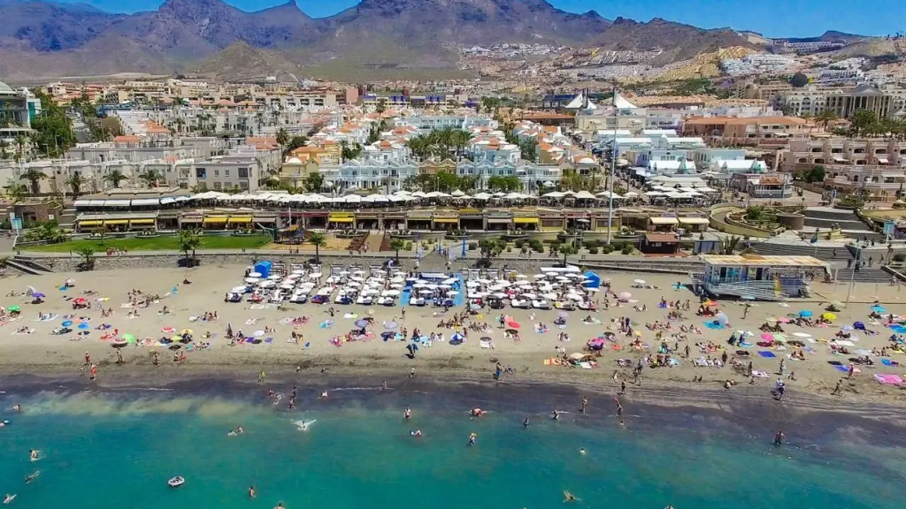 Playa Fa&ntilde;ab&eacute; pierde su bandera azul