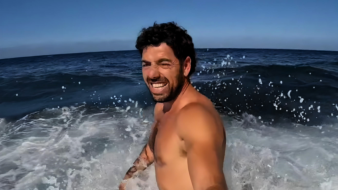 Aar&oacute;n Rodr&iacute;guez, el surfero de La Bombilla,8(1)