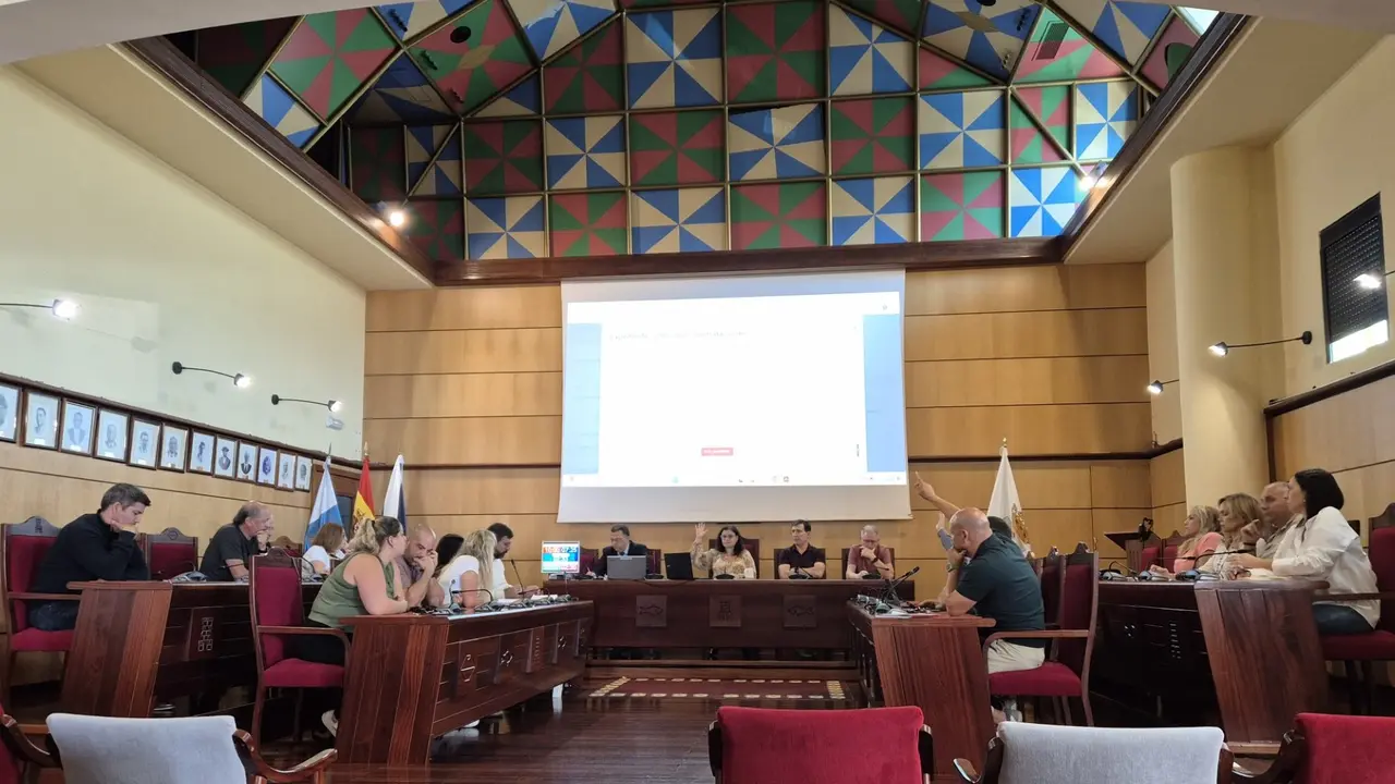 Pleno extraordinario de Candelaria celebrado hoy 14 mayo de 2014, un d&iacute;a antes de que expire el contrato de Aaqualia.