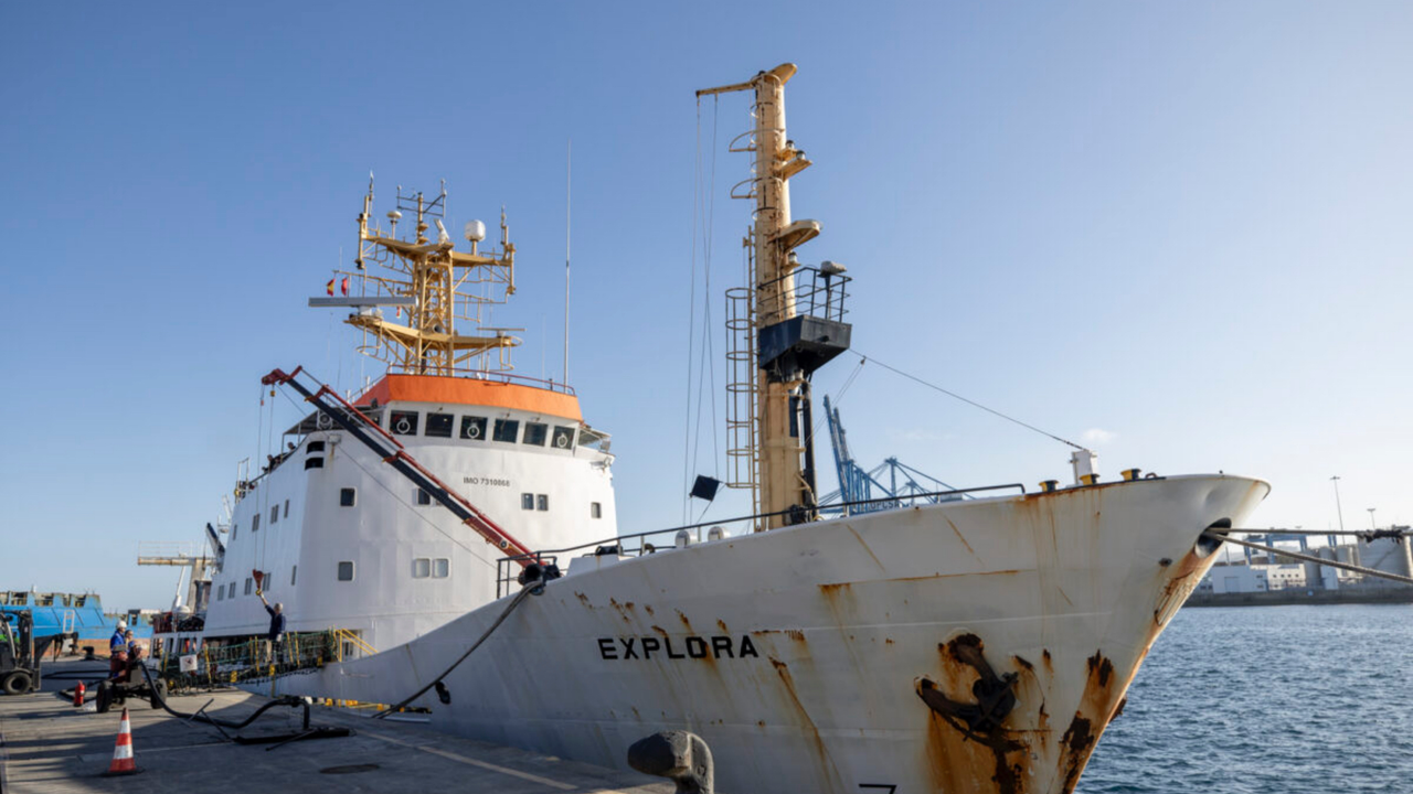 Canalink-Barco cable submarino(1)