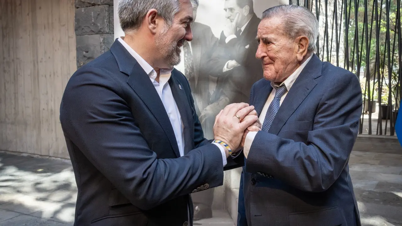 hermoso junto a Fernando Clavijo, en una imagen reciente