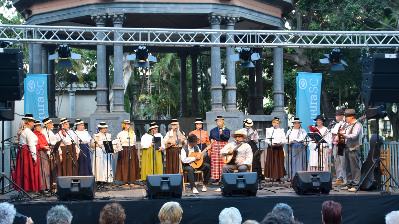250626 Encuentro folclore Plaza Pr&iacute;ncipe (2)