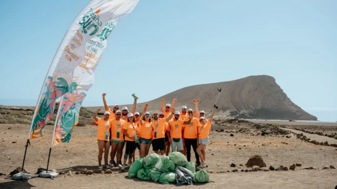 Hace un mes, Tabaiba Sun realiz&oacute; una campa&ntilde;a de recogida de residuos en La Tejita