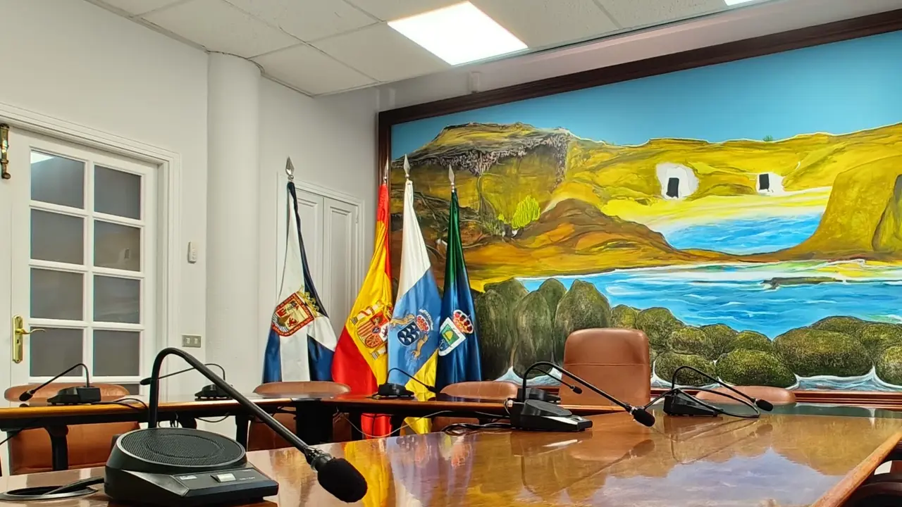 Sal&oacute;n de plenos del Ayuntamiento de Arico