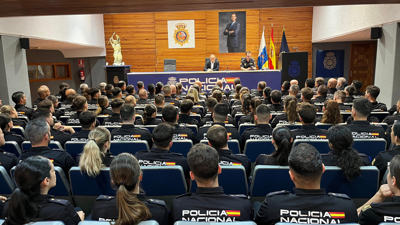 Nuevos Polic&iacute;as Nacionales 2(1)