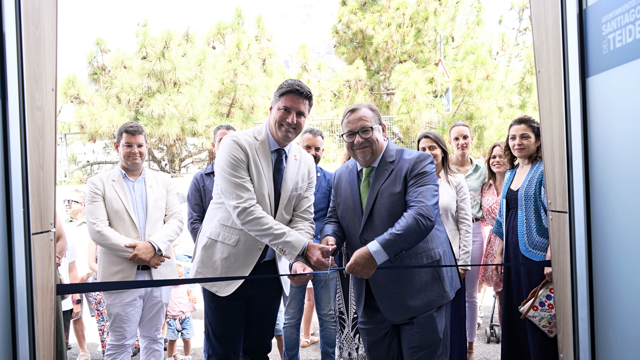 Navarro y Gorr&iacute;n corte de cinta(1)