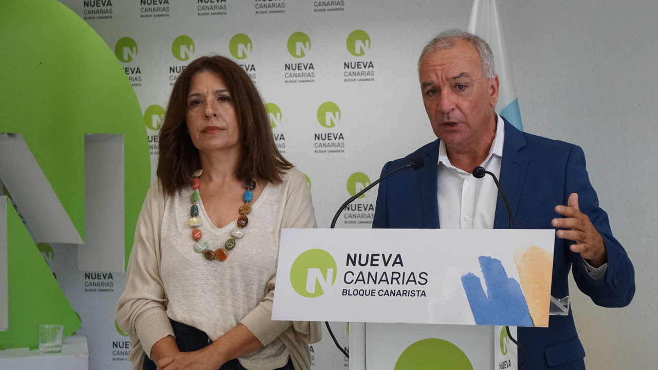 El secretario general y la vicesecretaria general de NC-BC, Luis Campos y Carmen Hern&aacute;ndez(1)