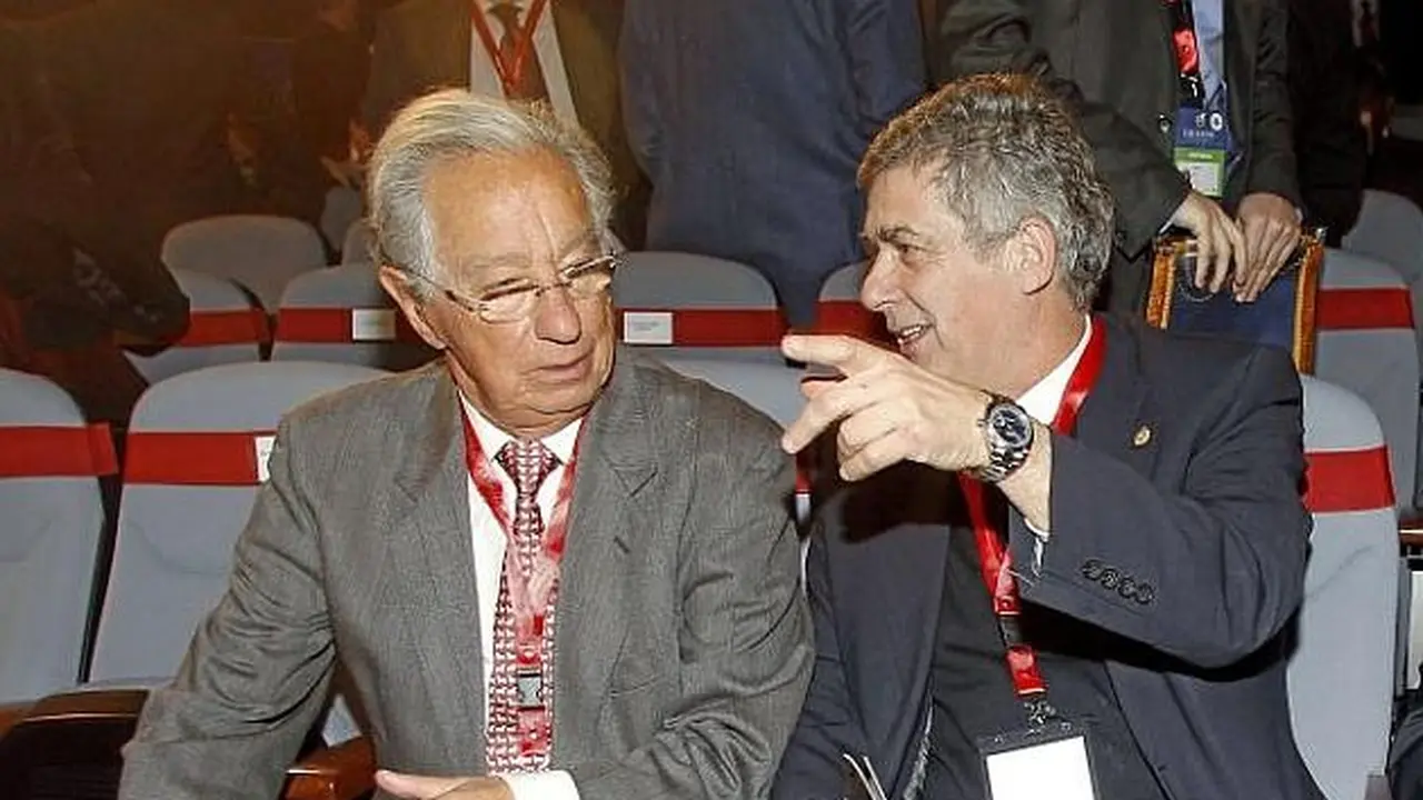 Juan Padr&oacute;n junto al presidente de la RFEF, &Aacute;ngel Mar&iacute;a Villar