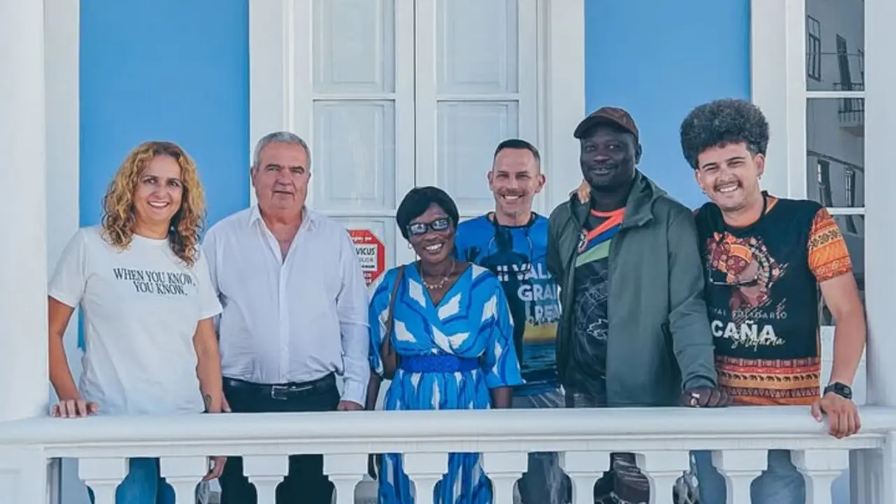 Visita de la asociaci&oacute;n sin &aacute;nimo de lucro Solidarios Canarios.