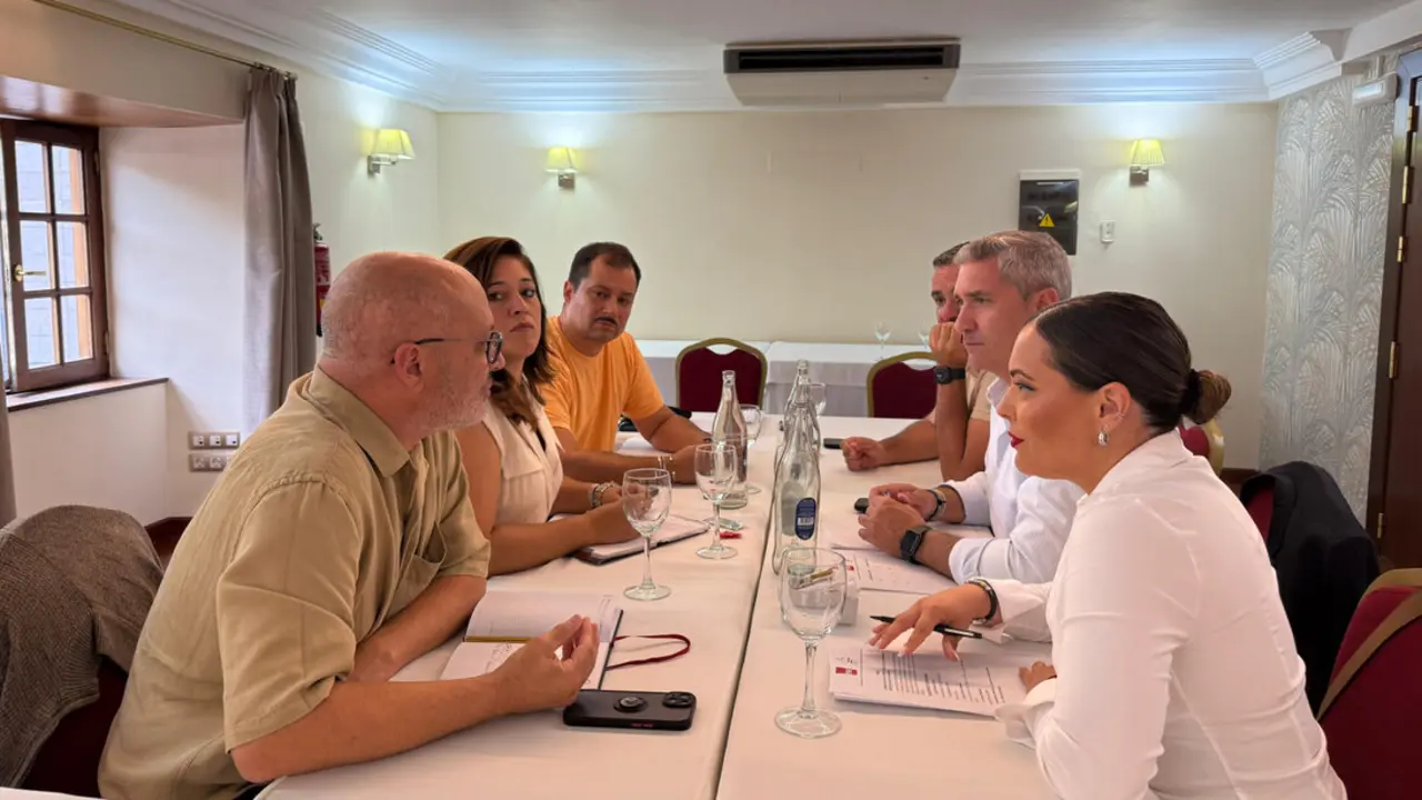 20250911 Reuni&oacute;n pacto de La Laguna