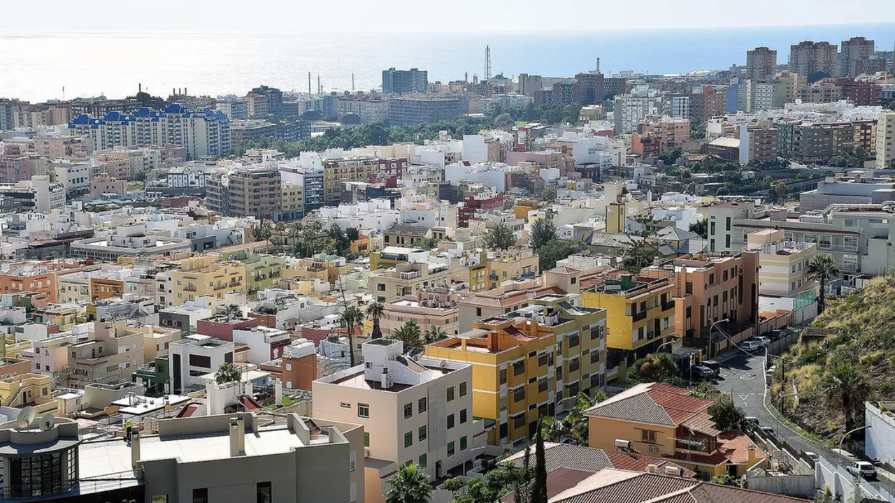 250912 Panor&aacute;mica de edificios de Santa Cruz(1)