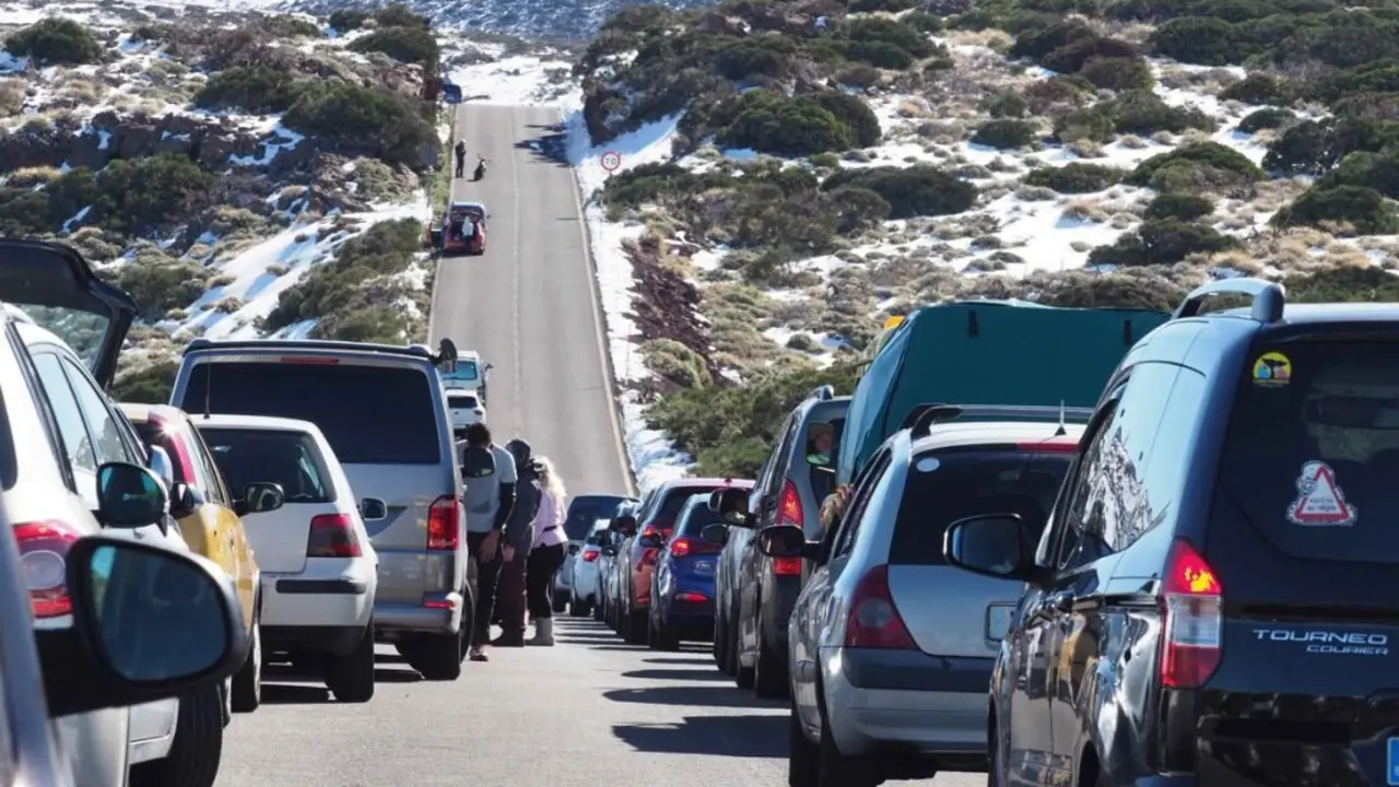 Se trata de evitar im&aacute;genes como estas, habituales con nieve y sin nieve