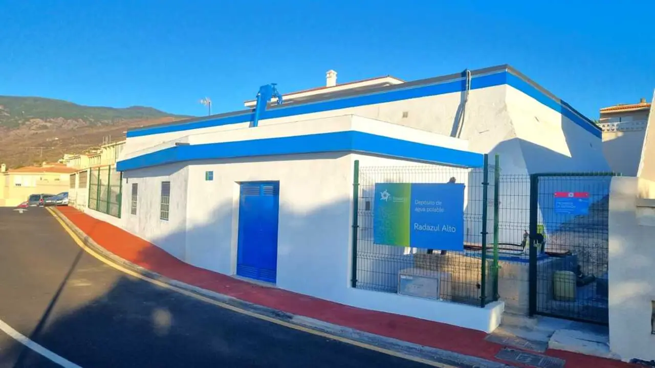 Dep&oacute;sito de Agua  de Radazul Alto.