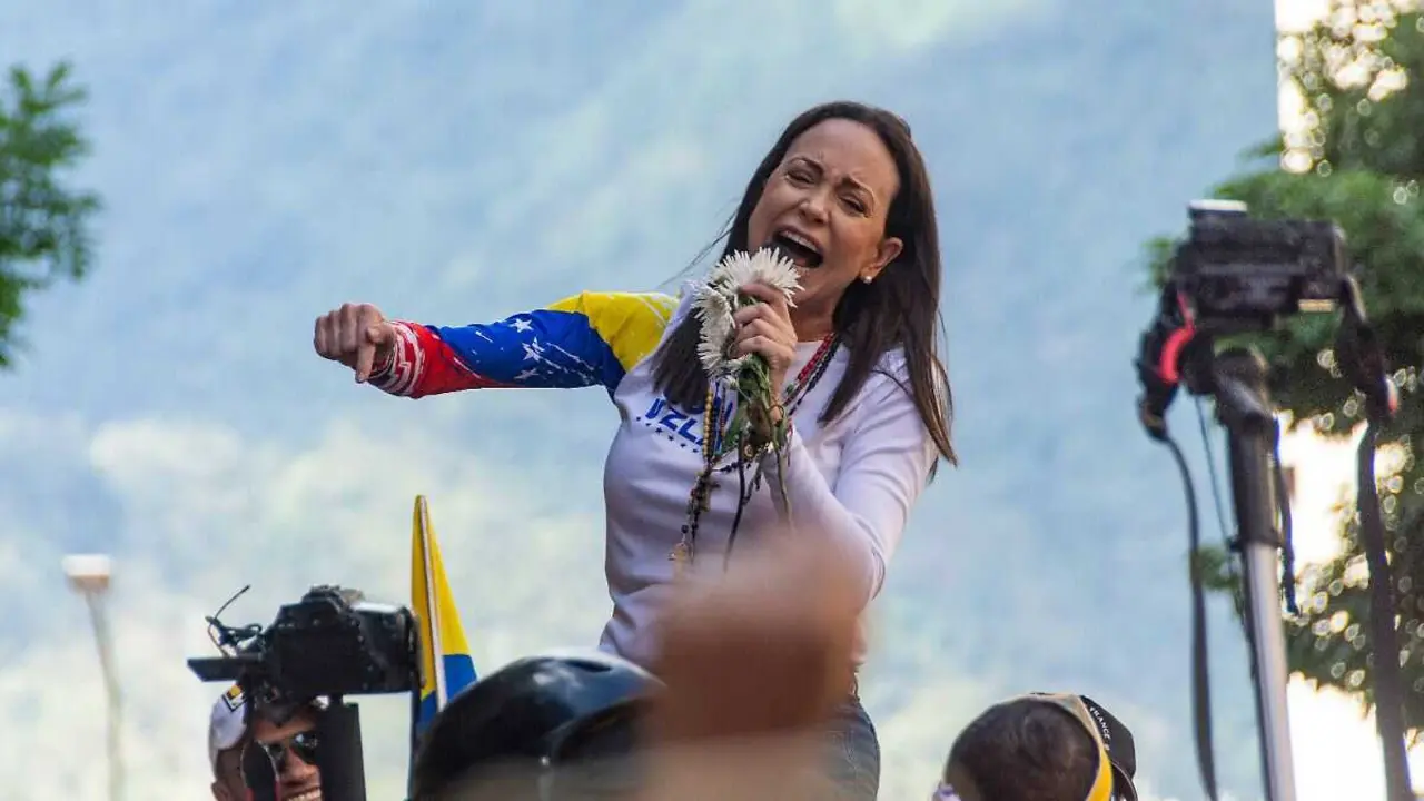 Maria Corina Machado permanece en Venezuela, de donde la han querido expulsar.