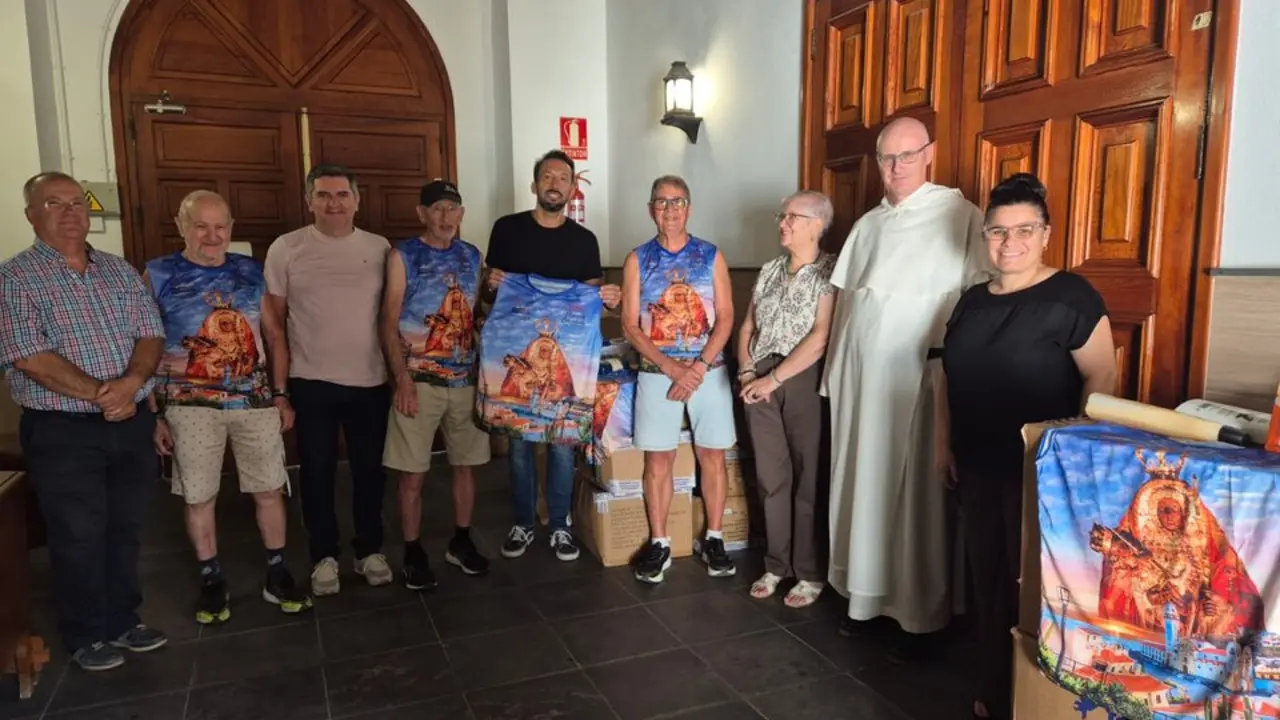 Entrega de los kilos de alimentos de la  Ofrenda Atl&eacute;tica