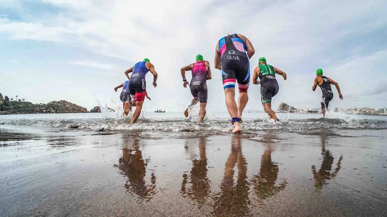 El Campeonato de Europa de triatl&oacute;n se celebra hoy en Santa Cruz