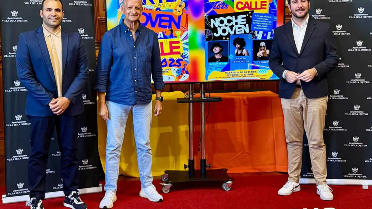 PRESENTACI&Oacute;N DE ARTE JOVEN EN LA CALLE DAR&Iacute;O, FRANCISCO Y SERAF&Iacute;N MESA