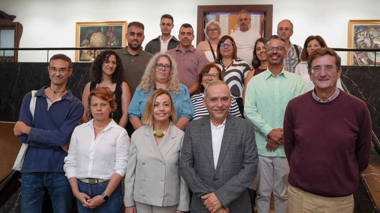 FOTO-PRESENTACI&Oacute;N-FERIA-ARTESAN&Iacute;A-CANARIAS-2