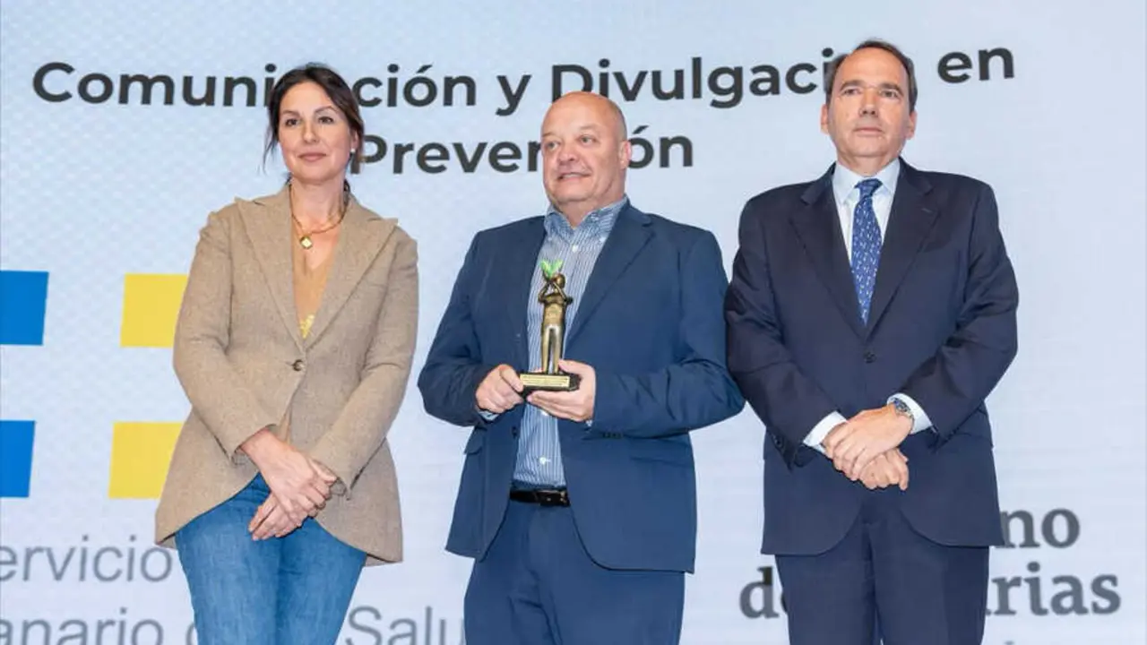 Jose-Diaz Florez durante la entrega de premios(1)