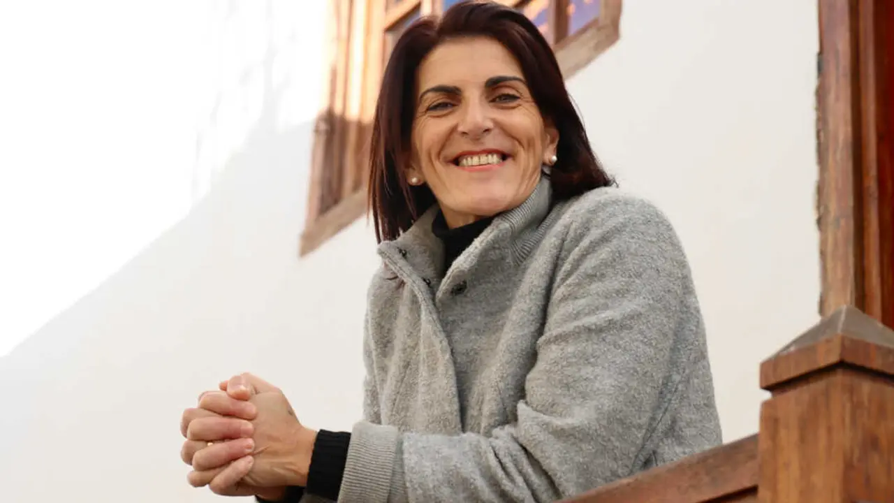Ana Dorta contrataci&oacute;n 061125