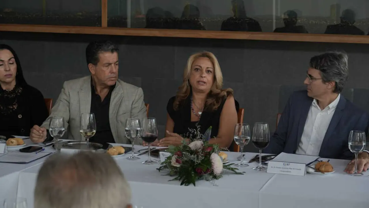 Cest reuni&oacute;n Valido