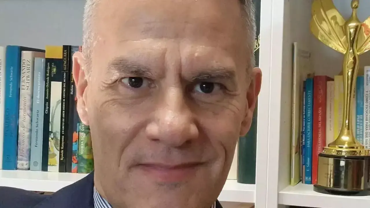 C&eacute;sar Toledo, candidato a sustituir a Mar&iacute;a M&eacute;ndez al frente de la RTVC.