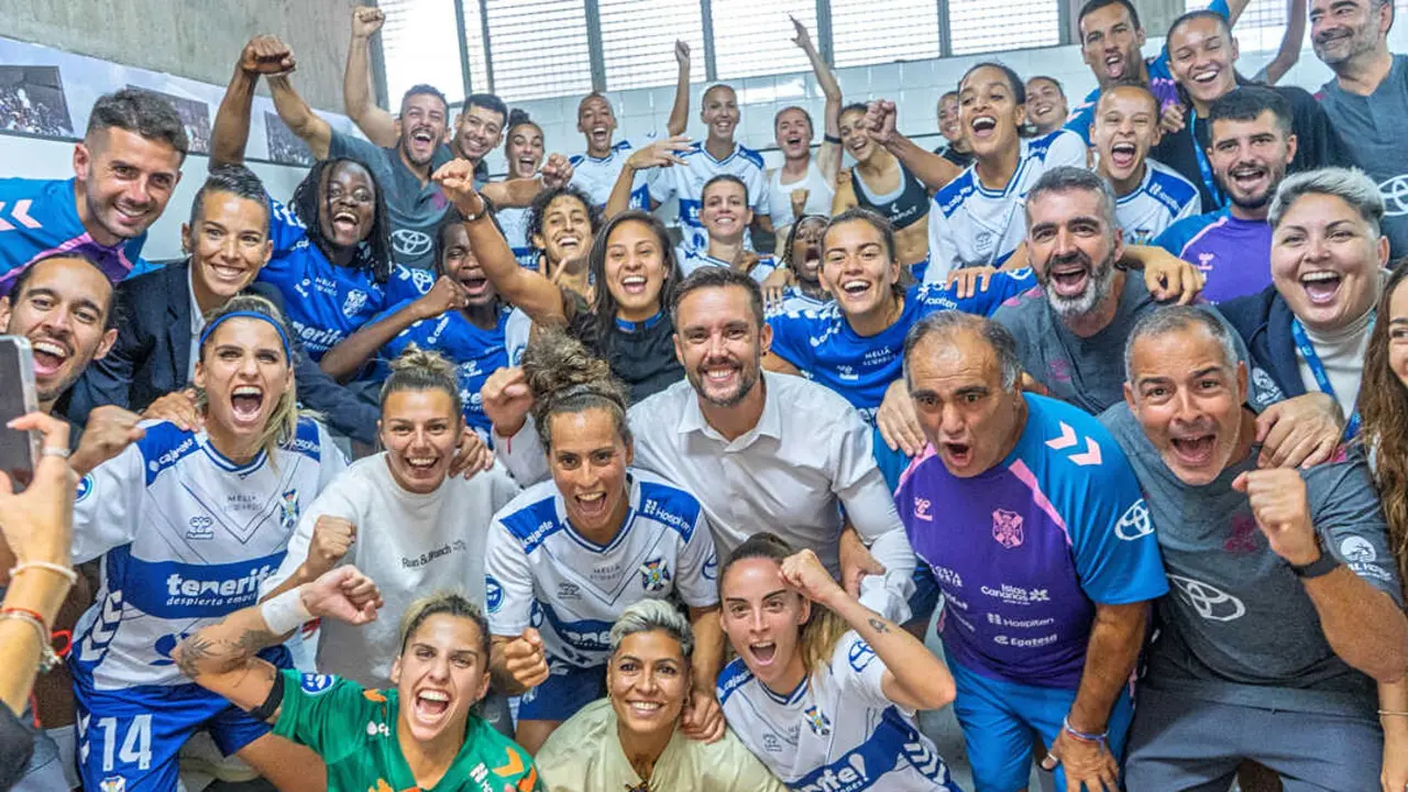 Las blanquiazules celebraron su primera victoria en casa de la temporada(1)