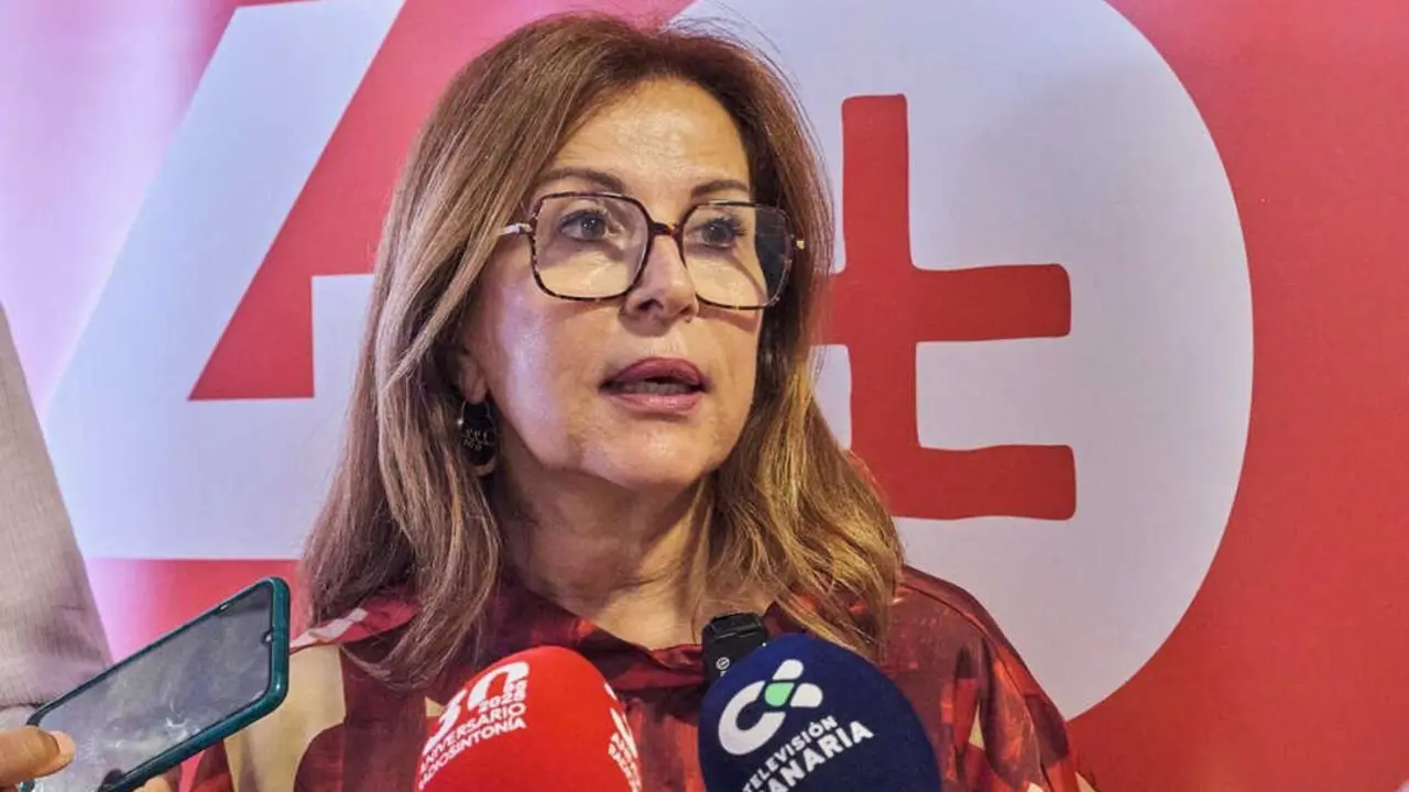 lola padron diputada del comun-1(1)