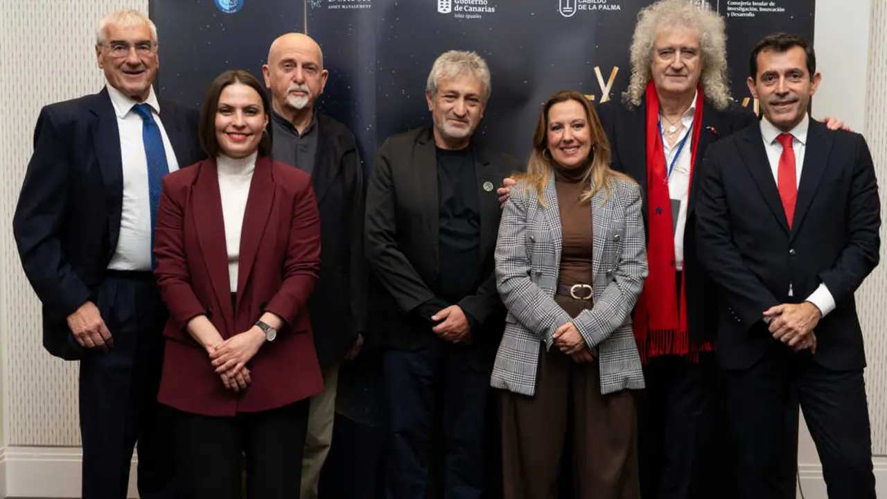 London, United Kingdom. December 16, 2025.
From left to right, Lord Michael Hintze, Migdalia Mach&iacute;n, Minister of the Canary Islands Government, Peter Gabriel, Garik Israelian, Rosa D&aacute;vila, President of the Cabildo of Tenerife, Sir Brian May and Pedro attend the STARMUS press conference at the Royal Society in London. (Photo by Thomas Krych / Europa Press)