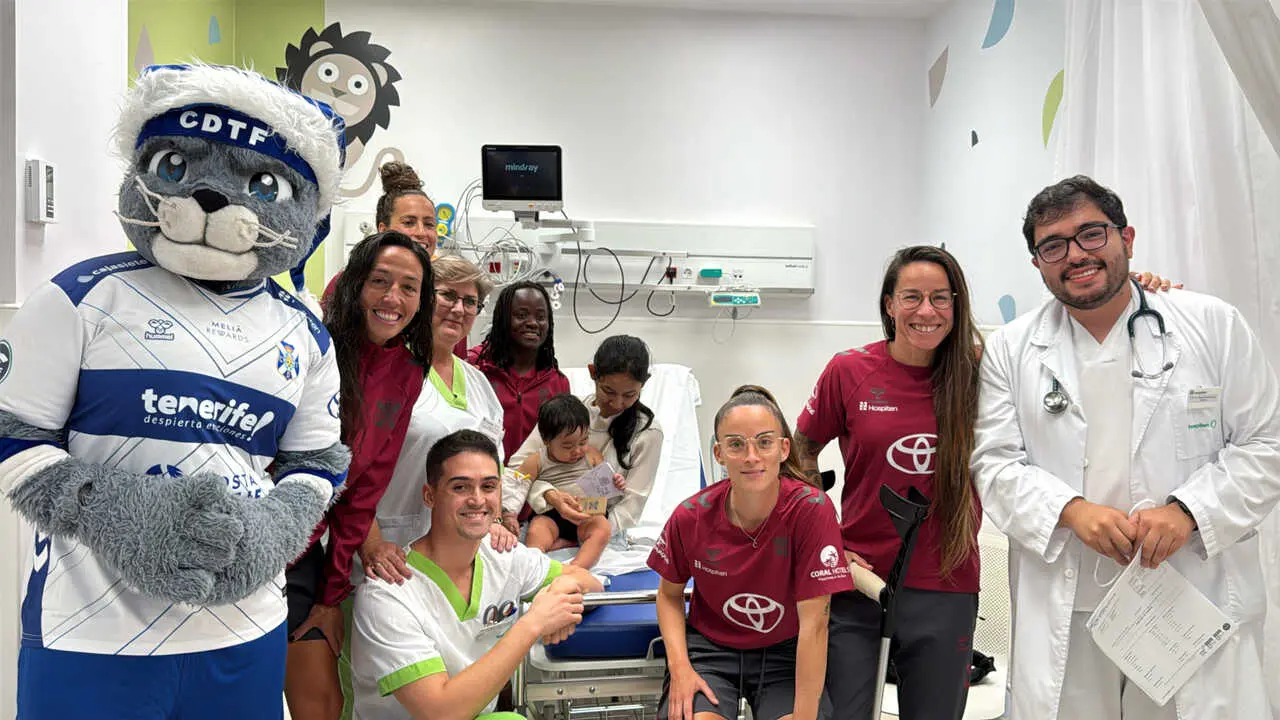 Visita navide&ntilde;a hospitales Tenerife 3538(1)