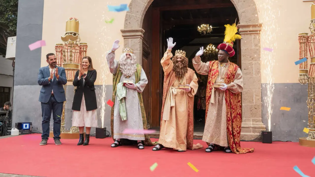 ARONA MA&Ntilde;ANA DE REYES