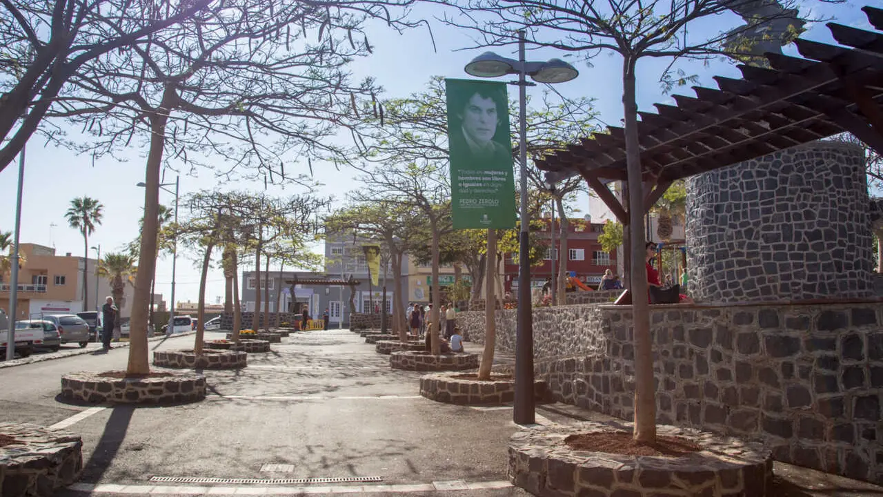 Adeje Plaza Pedro Zerolo-6(1)