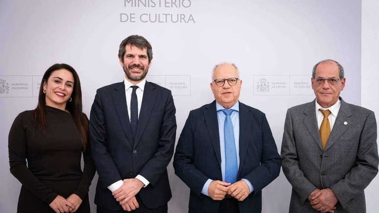 Casimiro Curbelo en la visita al ministro de Cultura